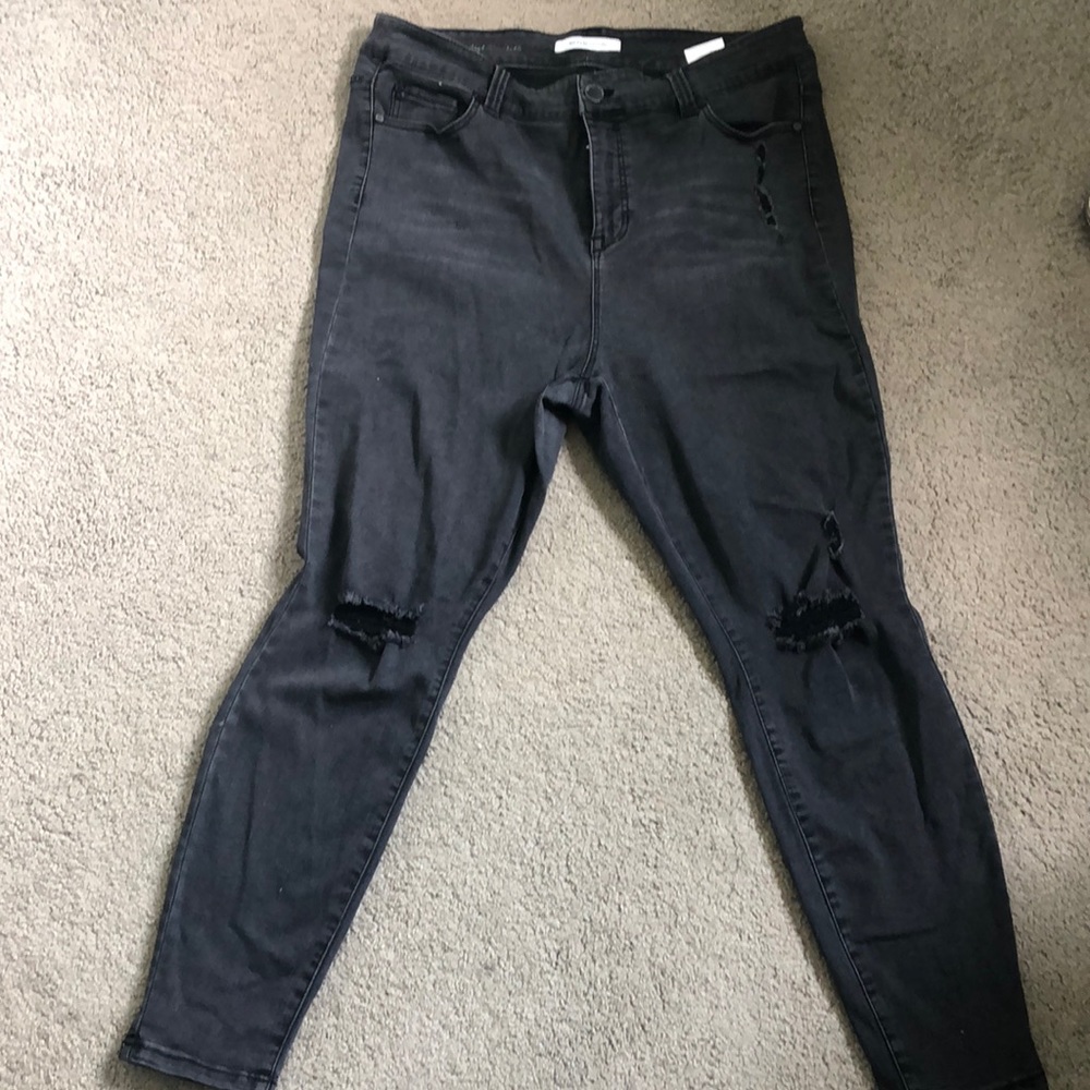 High waisted black/dark grey distressed jeans